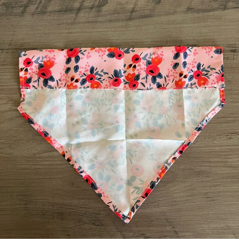 Dog Collar Bandana Set Pink Floral NEW Size M Medium /Large Puppy Animal